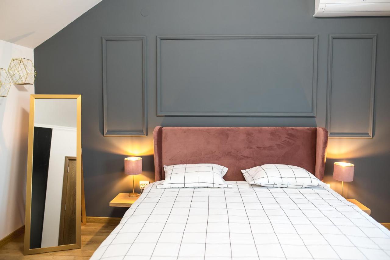 Deluxe Central Rooms 카를로보 외부 사진