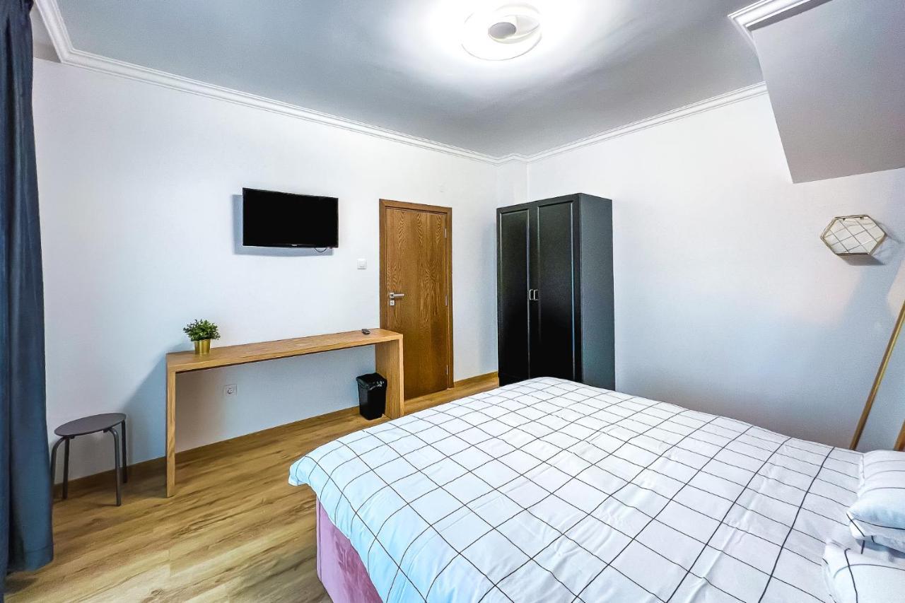 Deluxe Central Rooms 카를로보 외부 사진