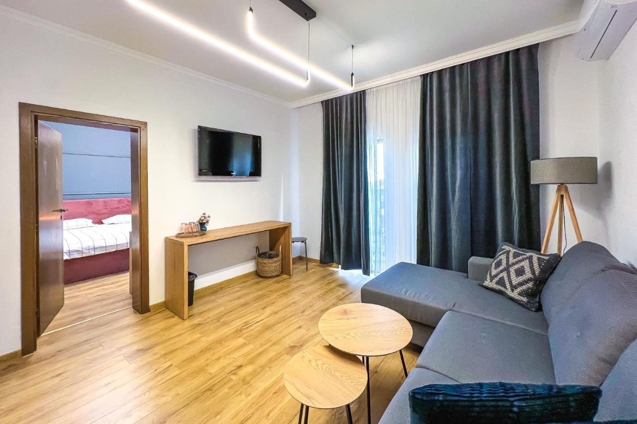 Deluxe Central Rooms 카를로보 외부 사진