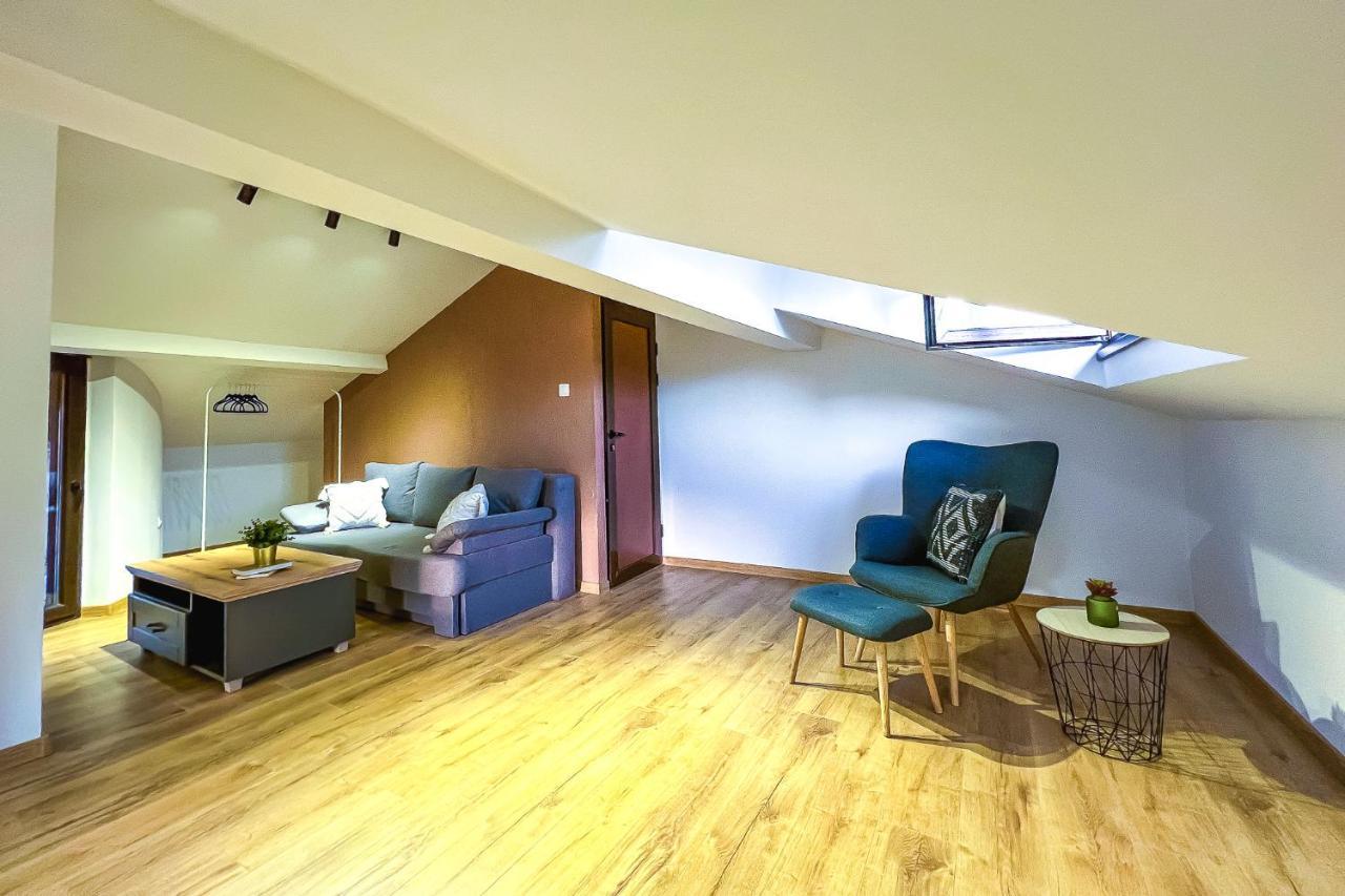 Deluxe Central Rooms 카를로보 외부 사진