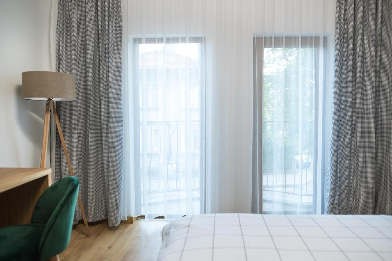 Deluxe Central Rooms 카를로보 외부 사진